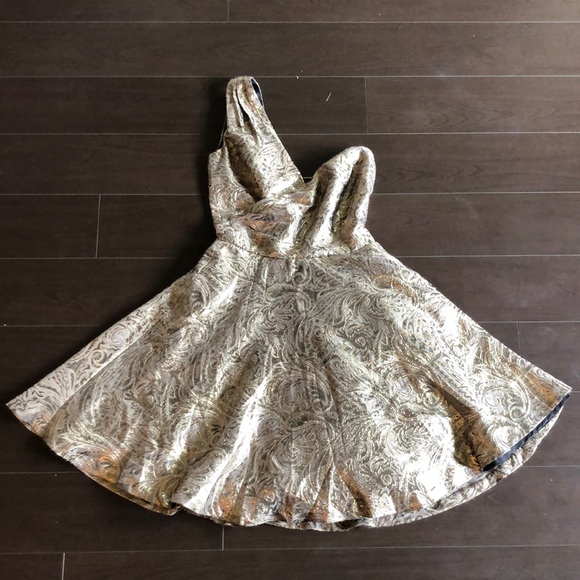 ASOS petite uk 6 us 2 gold foil metallic one shoulder party dress full skirt - Picture 1 of 5